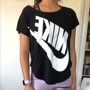 Scoop neck Nike T-shirt